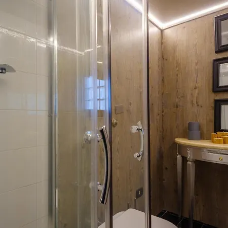 Maison Boutique At Daniela